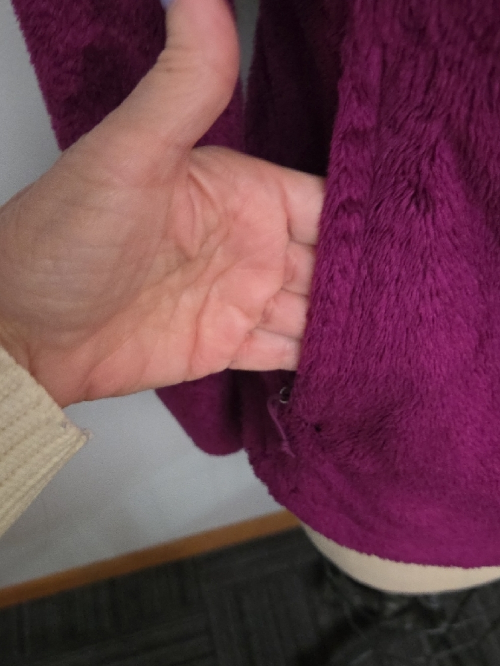 The North Face Women's Plush Full-Zip Jacket - Plum - Picture 3 of 6
